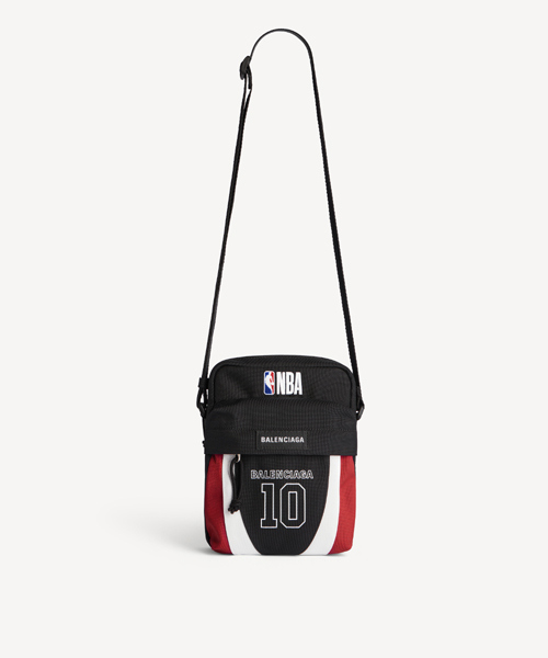 발렌시아가 NBA 익스플로러 크로스바디 파우치